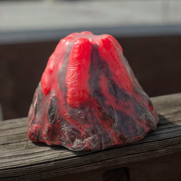 1990s Volcano Candle | Blacklight Reactive Vintage Fun Lava - Picture 1 of 2